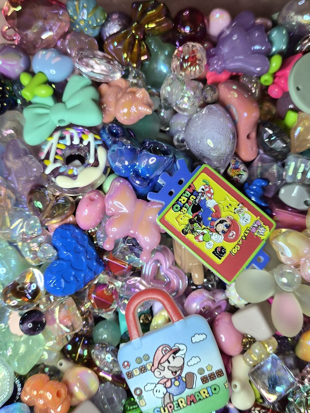 Large Acrylic Charms Beads And Pendant Scoop